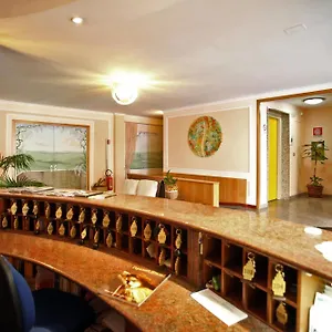 https://hotel-cristal-bari.barihotels.org